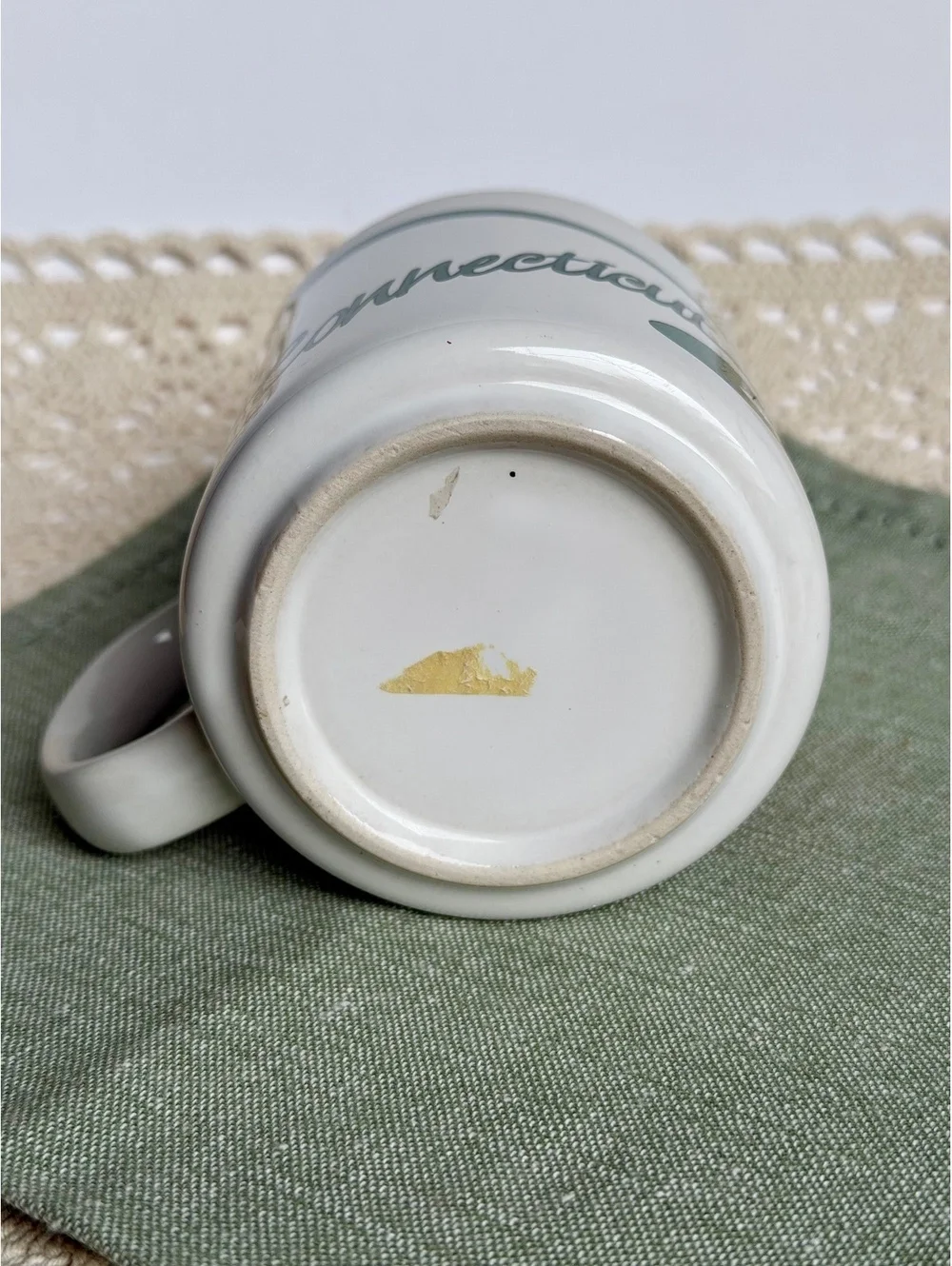 Vintage 1987 Connecticut Souvenir Mug Flying Geese Green Coffee Cup
